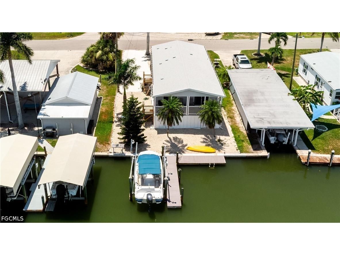 2452 York Road Saint James City FL 33956 2026028499 image8
