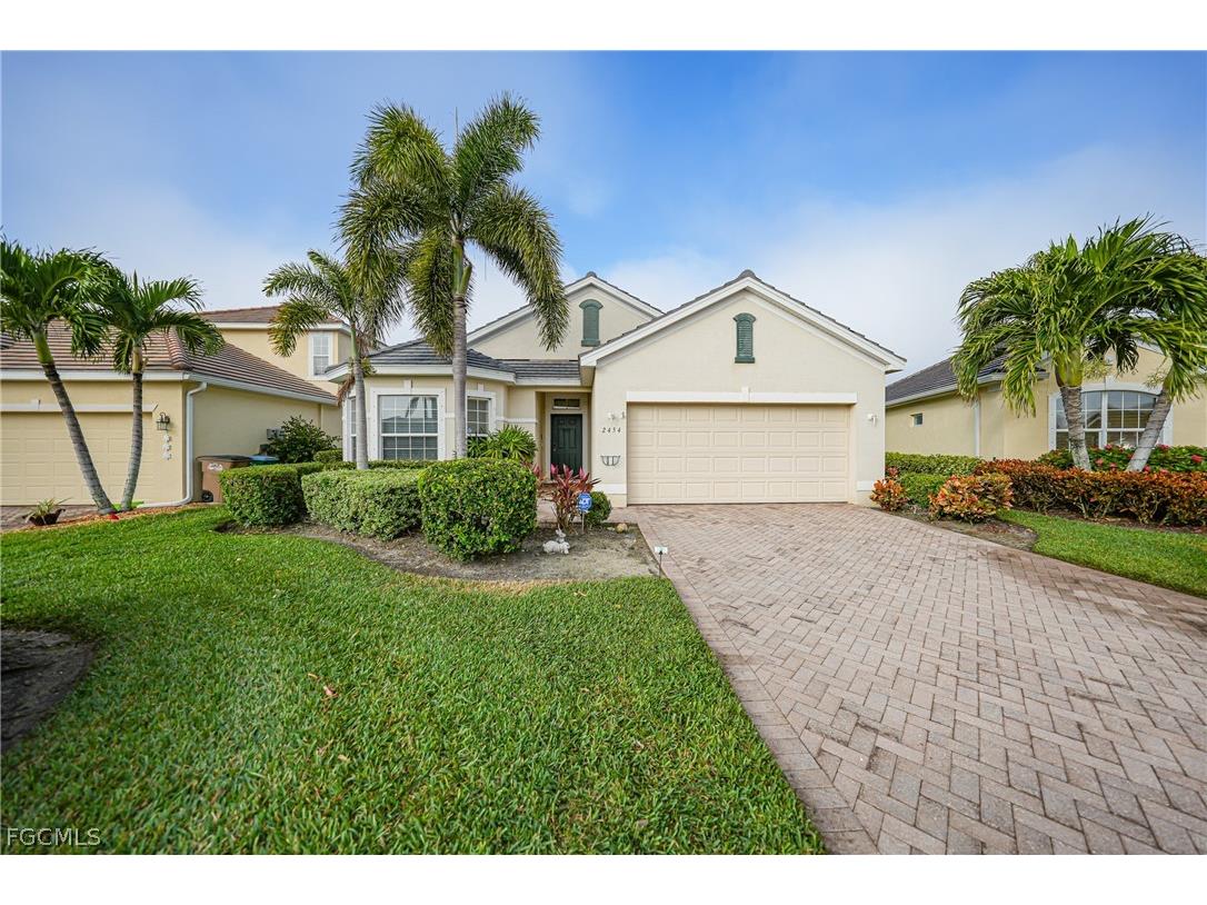 2454 Blackburn Circle Cape Coral FL 33991 2026010152 image1