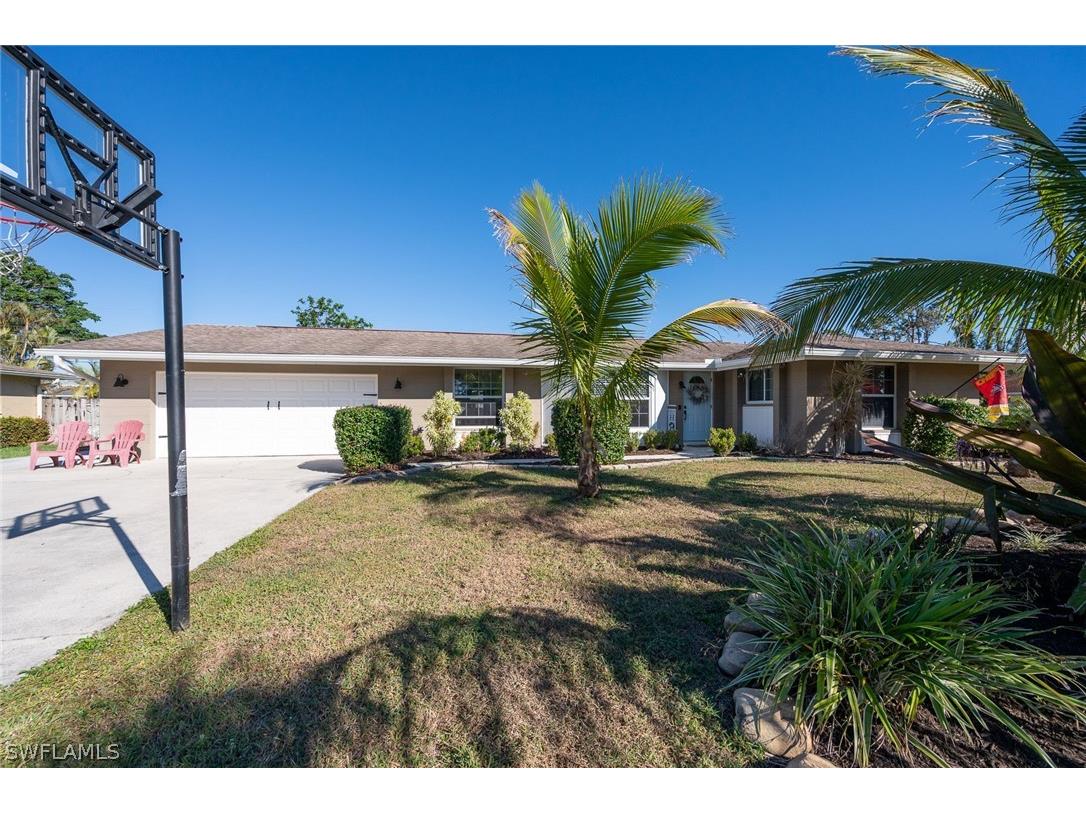 2455 Flora Avenue Fort Myers FL 33907 223003115 image1