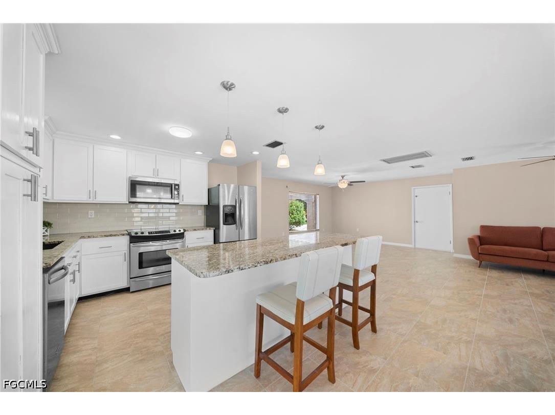 2456 Chandler Avenue Fort Myers FL 33907 2026028616 image12