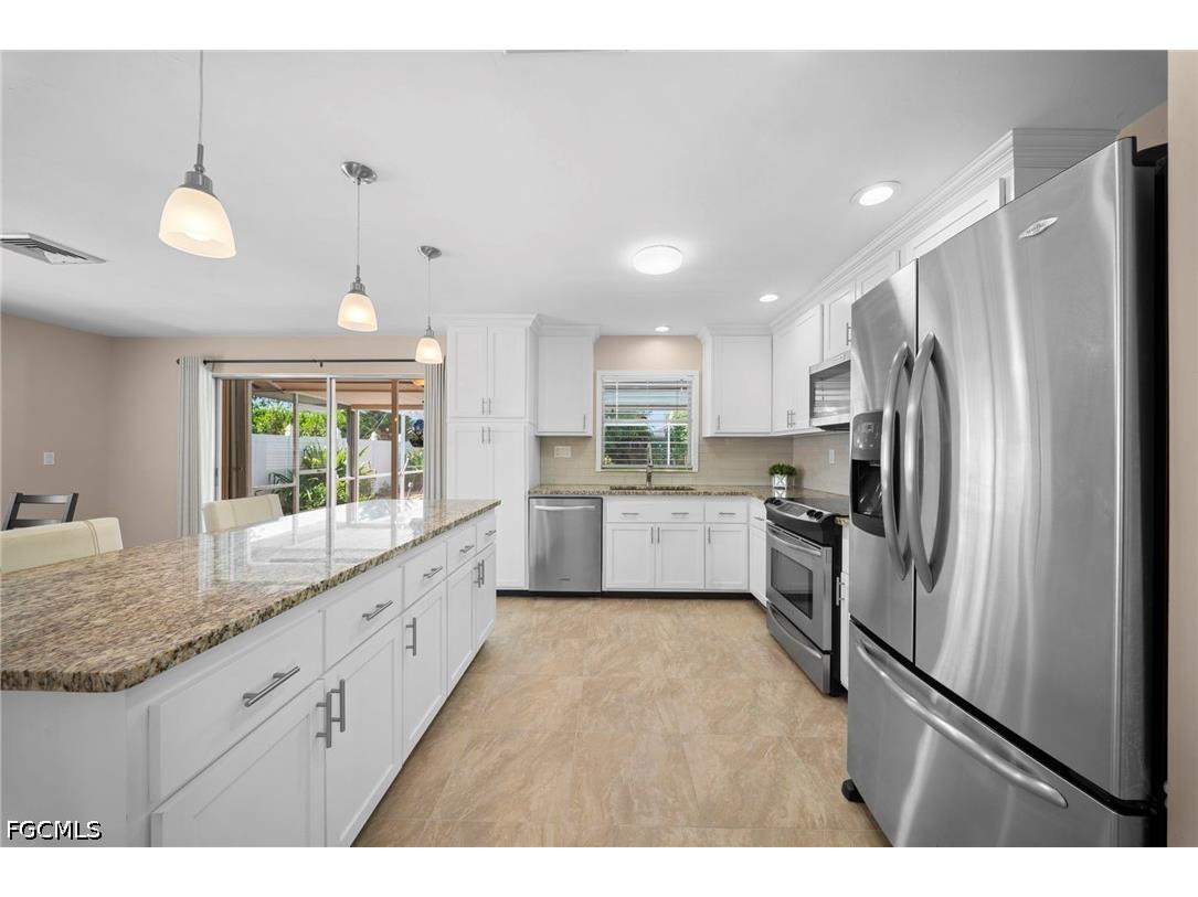 2456 Chandler Avenue Fort Myers FL 33907 2026028616 image13
