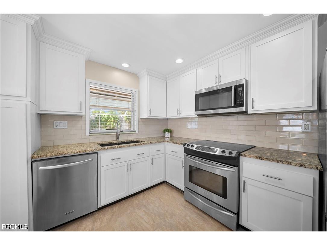 2456 Chandler Avenue Fort Myers FL 33907 2026028616 image14