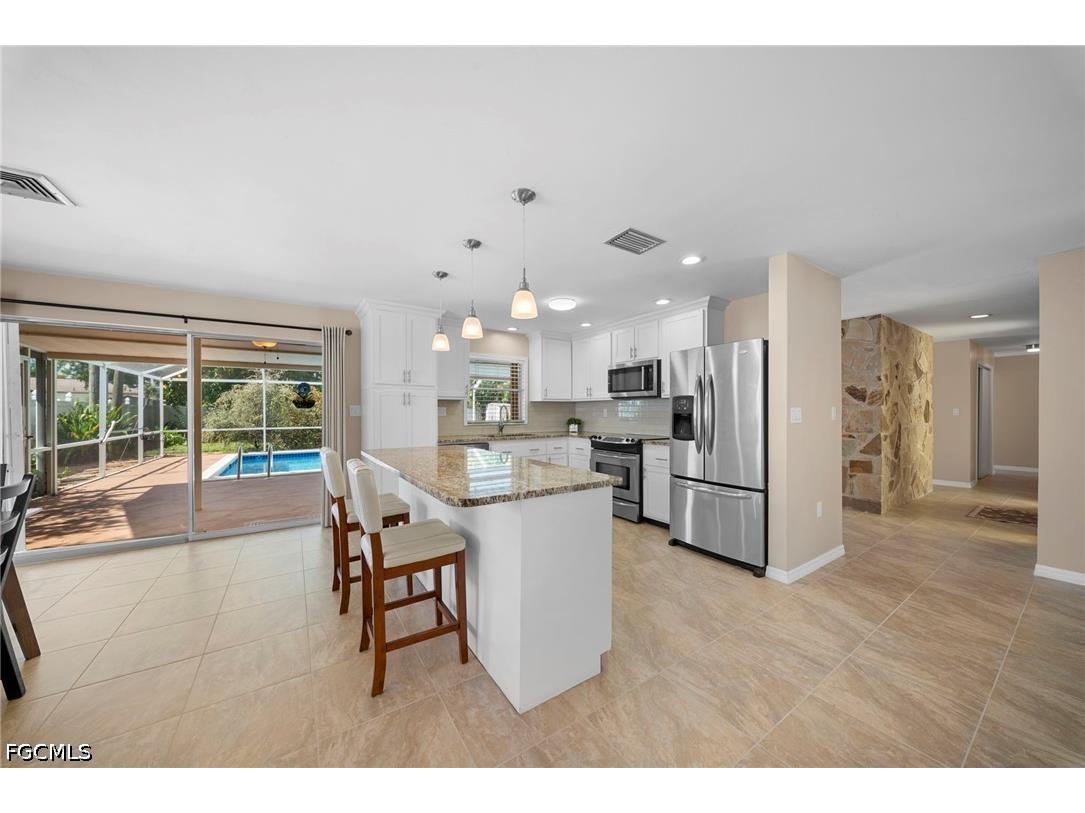 2456 Chandler Avenue Fort Myers FL 33907 2026028616 image15