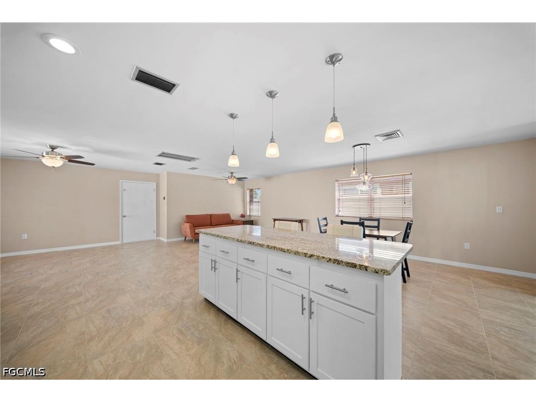 2456 Chandler Avenue Fort Myers FL 33907 2026028616 image16