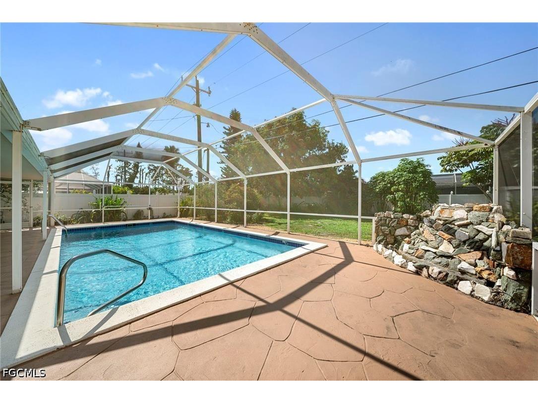 2456 Chandler Avenue Fort Myers FL 33907 2026028616 image28