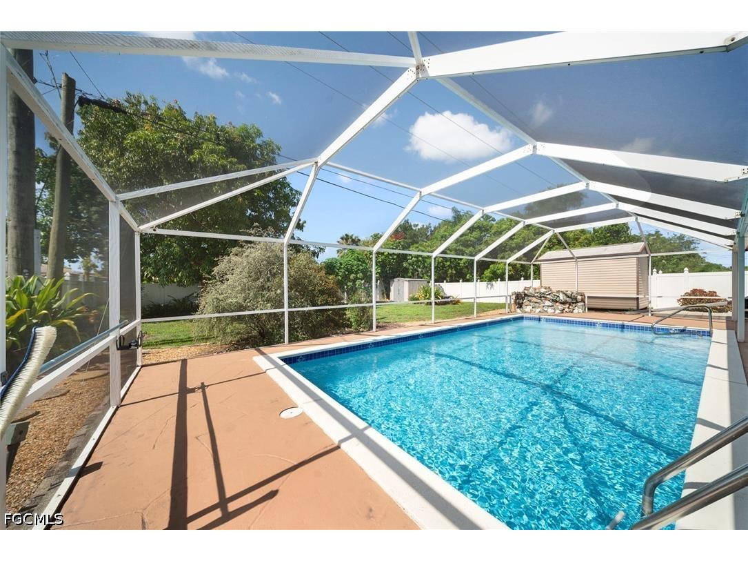 2456 Chandler Avenue Fort Myers FL 33907 2026028616 image29