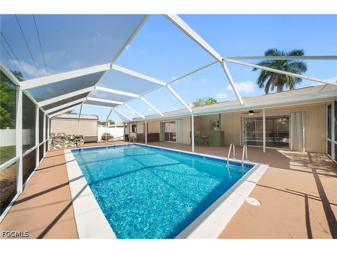 2456 Chandler Avenue Fort Myers FL 33907 2026028616 image3