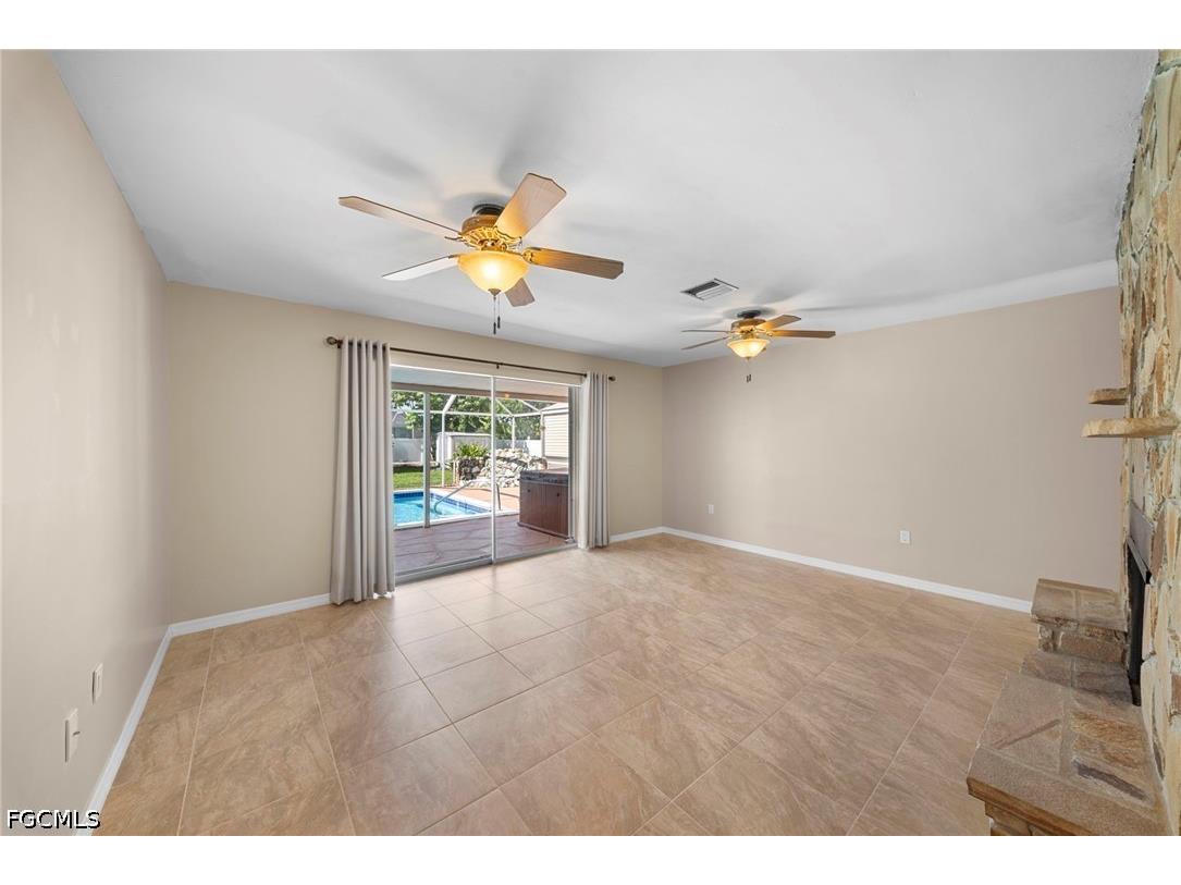 2456 Chandler Avenue Fort Myers FL 33907 2026028616 image6