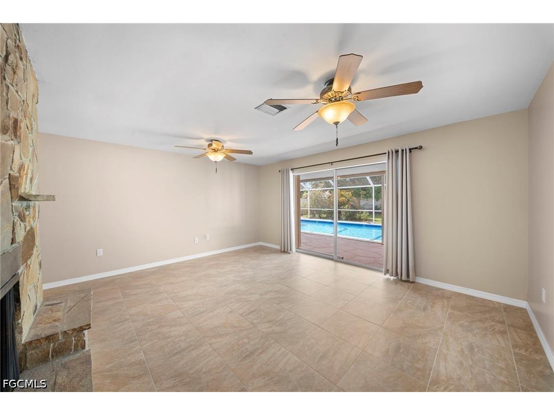2456 Chandler Avenue Fort Myers FL 33907 2026028616 image9