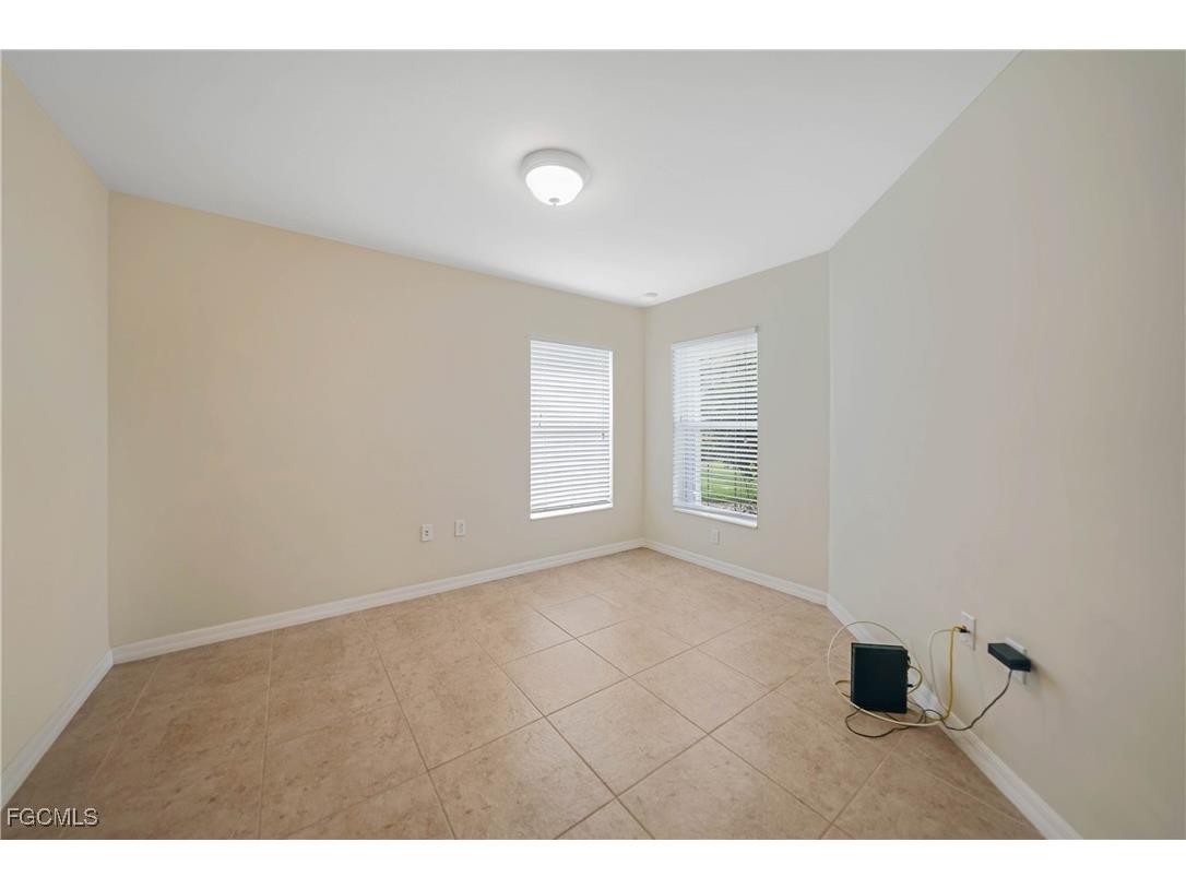 2457 Hopefield Court Cape Coral FL 33991 2025017408 image15