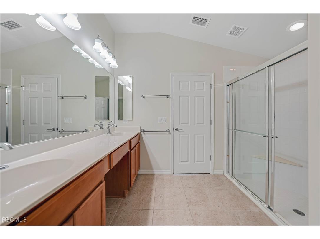 2457 Hopefield Court Cape Coral FL 33991 2025017408 image27