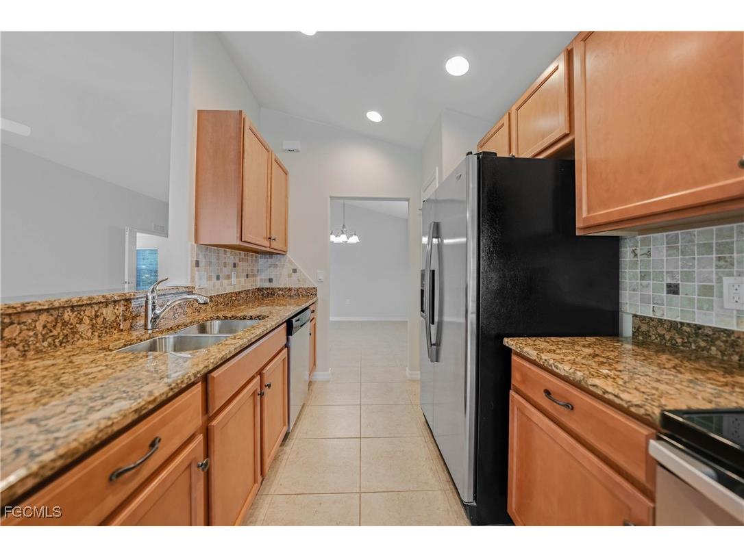 2457 Hopefield Court Cape Coral FL 33991 2025017408 image3