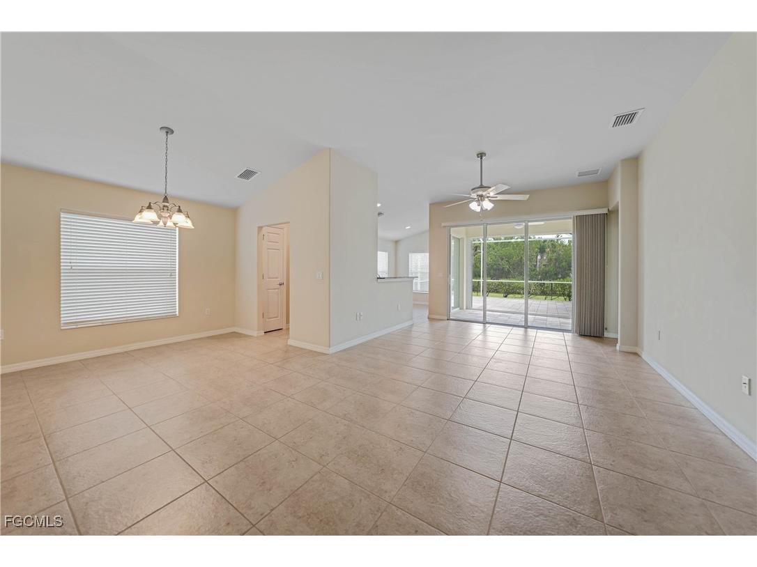 2457 Hopefield Court Cape Coral FL 33991 2025017408 image8