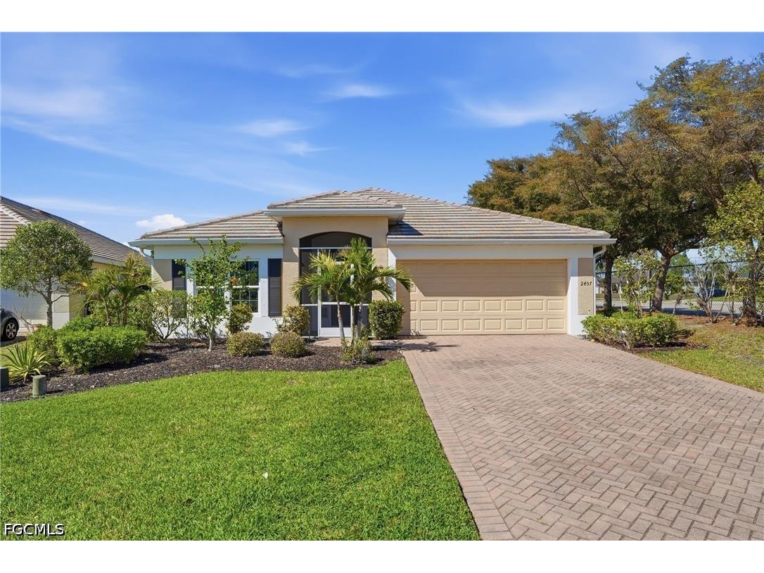 2457 Sutherland Court Cape Coral FL 33991 2026013644 image1