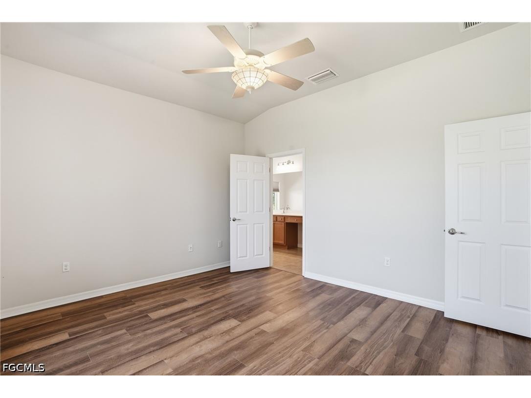 2457 Sutherland Court Cape Coral FL 33991 2026013644 image11