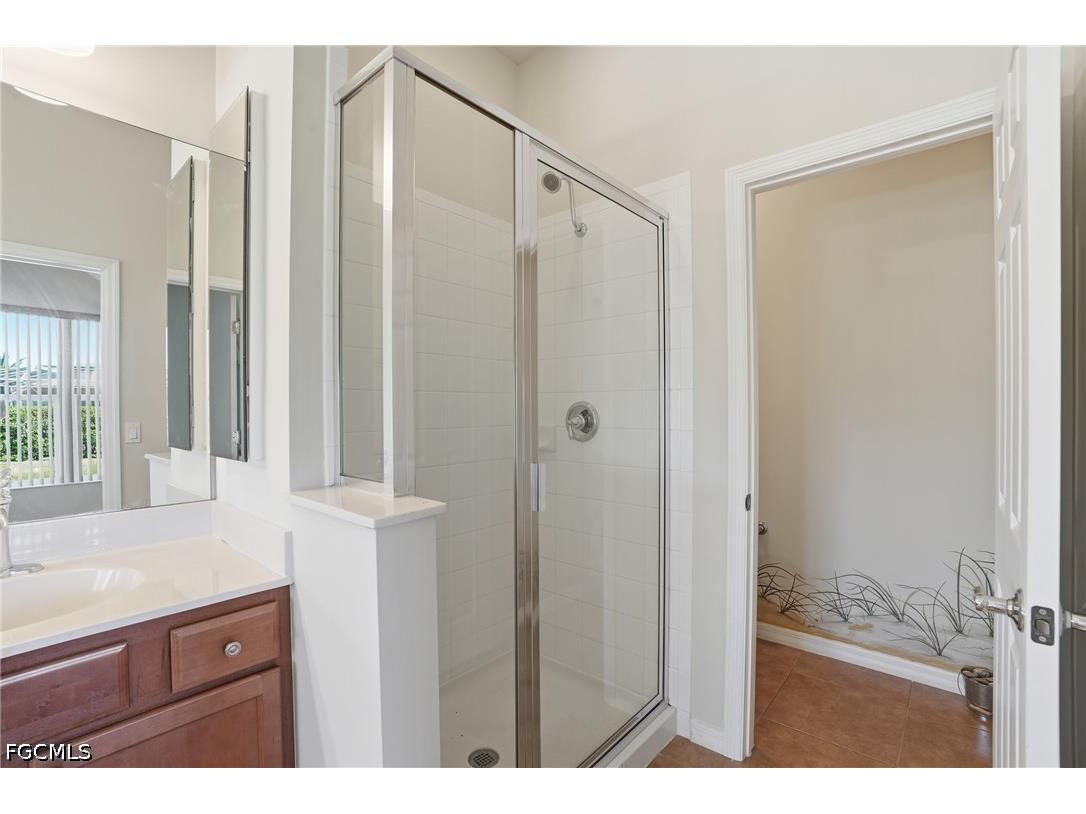 2457 Sutherland Court Cape Coral FL 33991 2026013644 image13