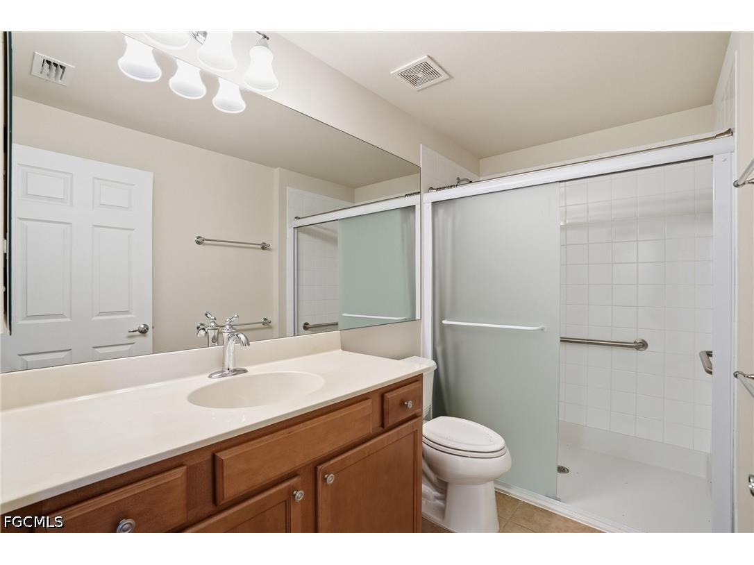 2457 Sutherland Court Cape Coral FL 33991 2026013644 image17