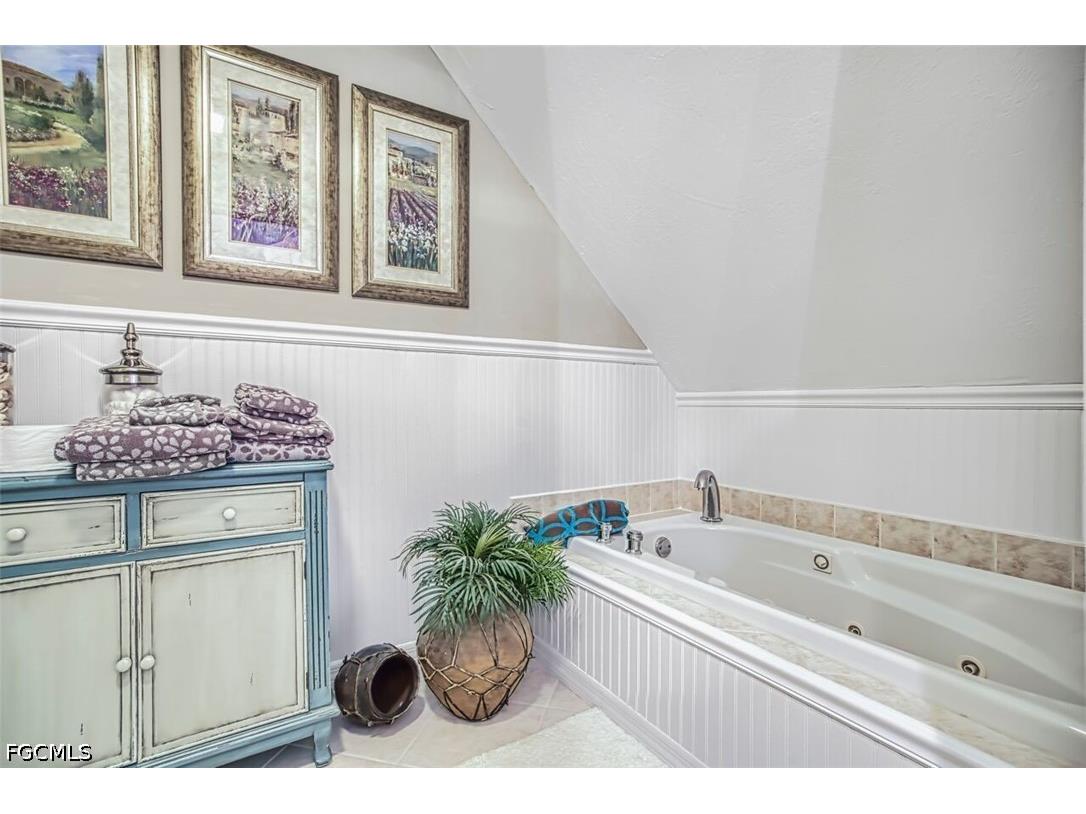 246 Christofer Court Sanibel FL 33957 2026017866 image27