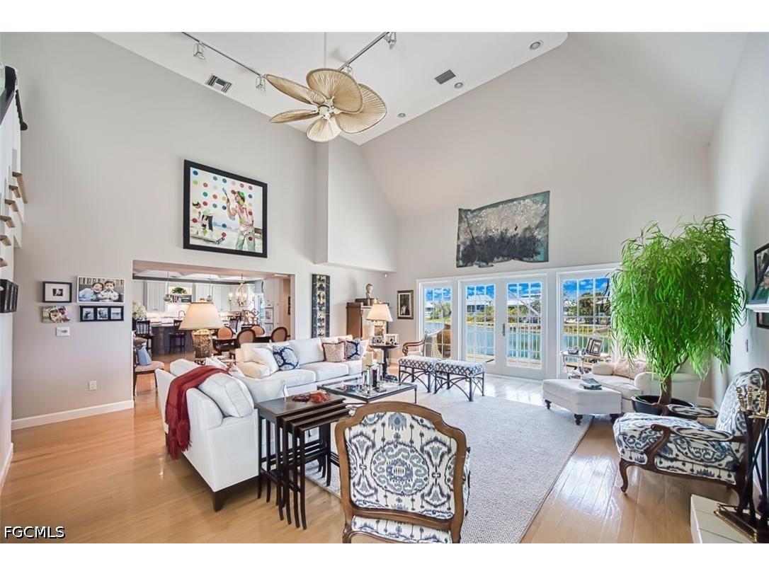 246 Christofer Court Sanibel FL 33957 2026017866 image6