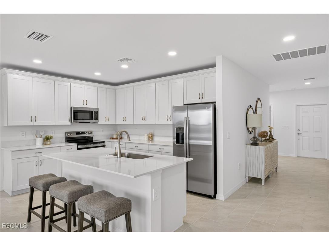 246 Lakeside Breeze Way Lehigh Acres FL 33936 2025021622 image7