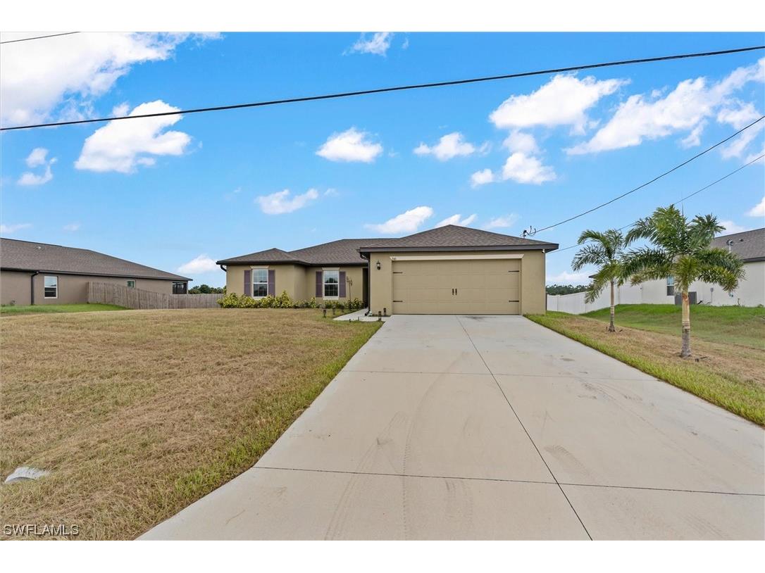 246 Loadstar Street Fort Myers FL 33913 223067082 image1