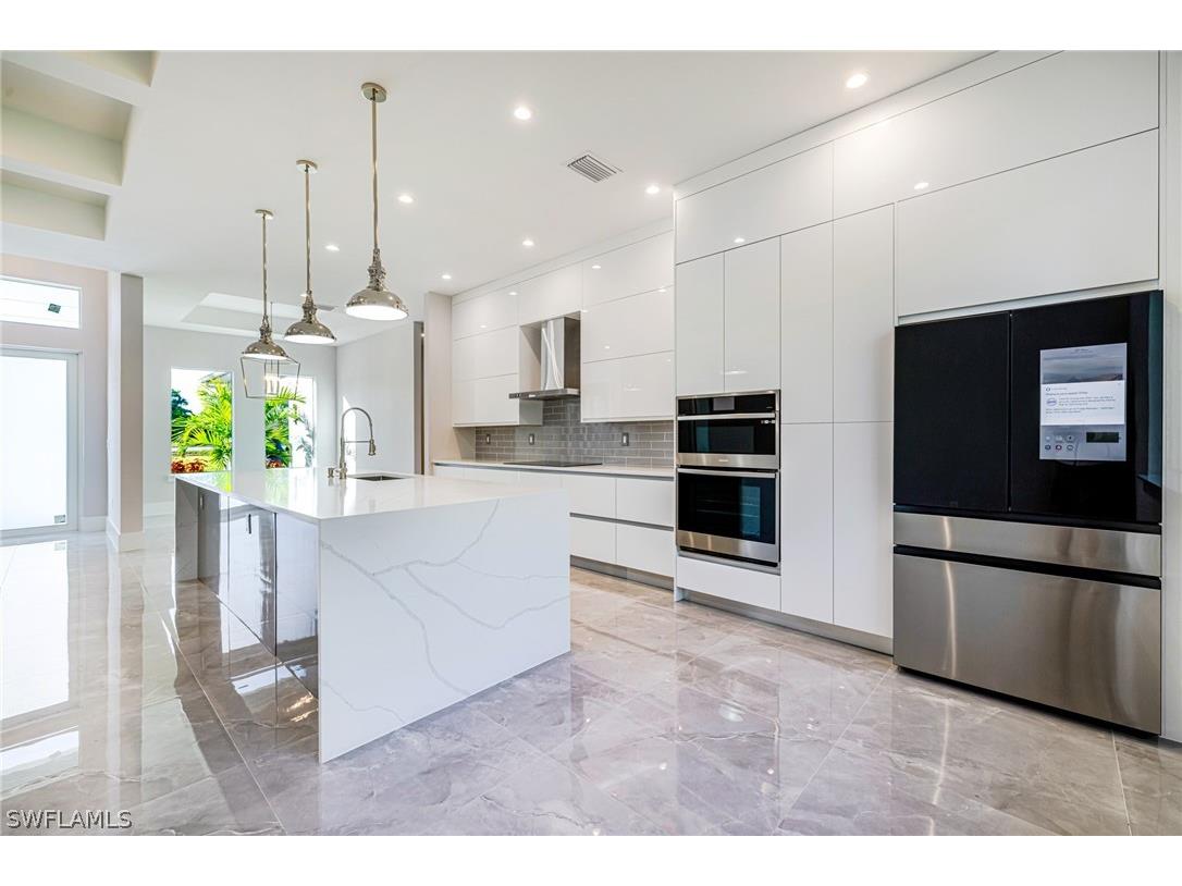 2461 Golden Gate Boulevard E Naples FL 34120 226007331 image10