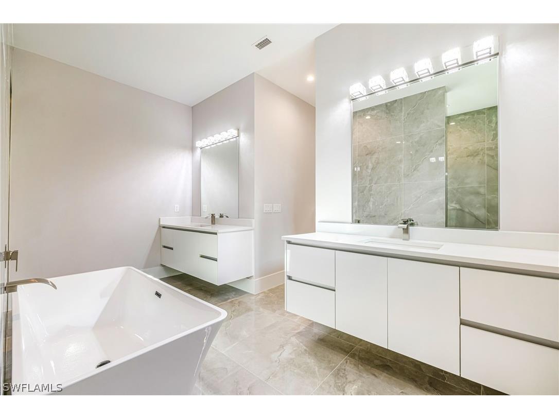 2461 Golden Gate Boulevard E Naples FL 34120 226007331 image19