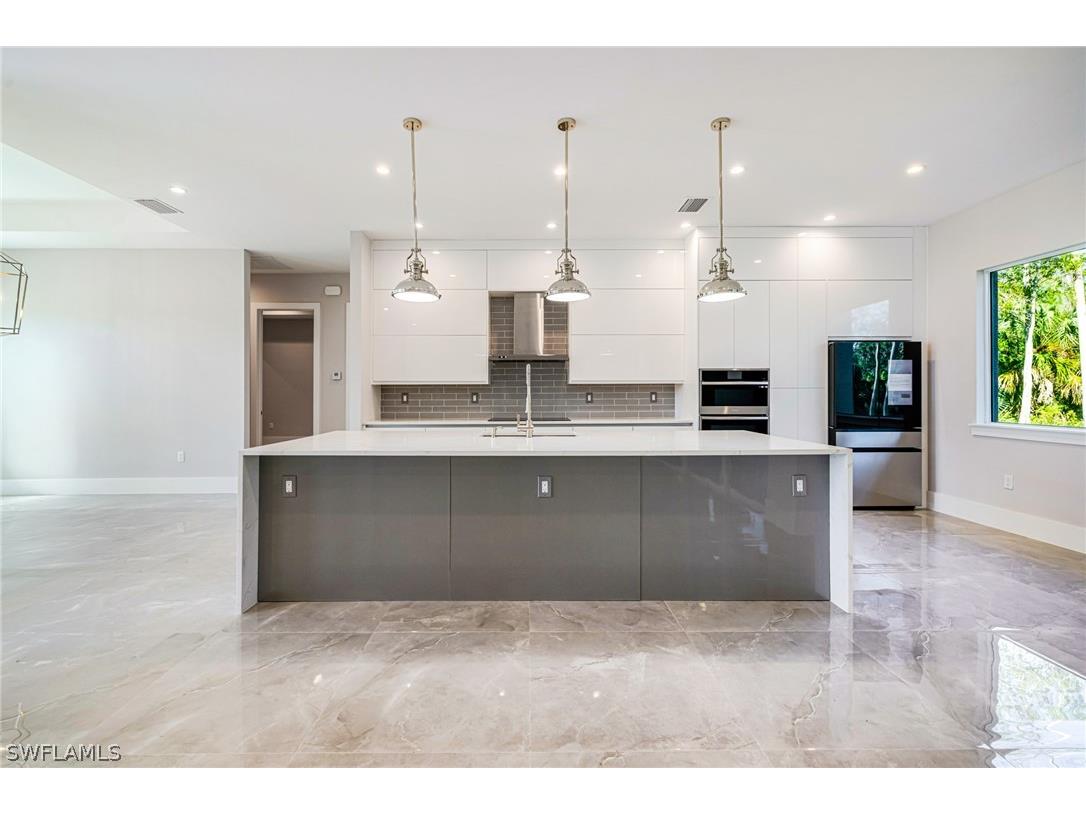 2461 Golden Gate Boulevard E Naples FL 34120 226007331 image8