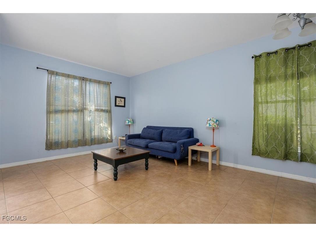 2461 Sutherland Court Cape Coral FL 33991 2025015079 image5