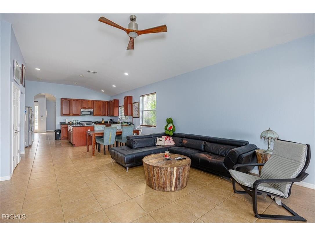 2461 Sutherland Court Cape Coral FL 33991 2025015079 image9