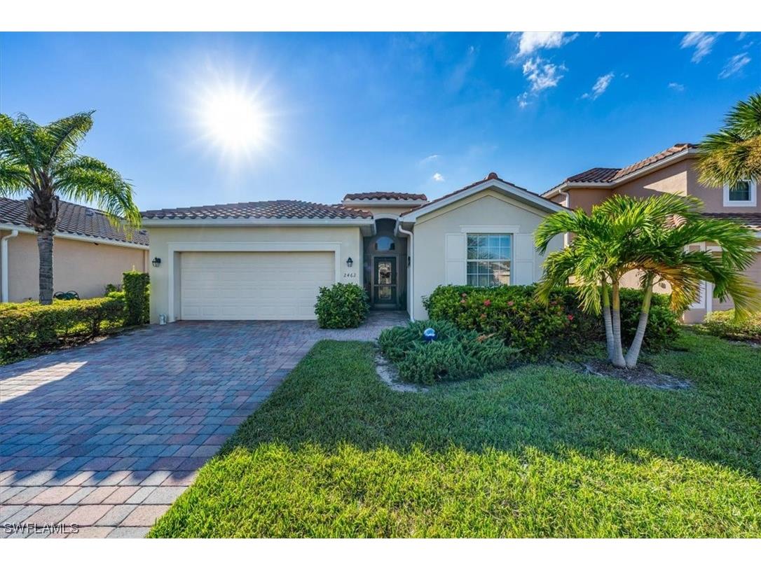 2462 Heydon Circle E Naples FL 34120 223078011 image1