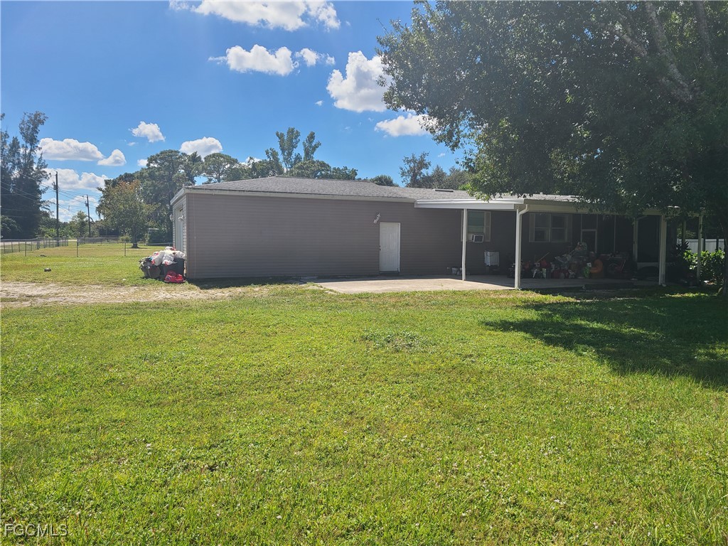 2463 Laurel Lane North Fort Myers FL 33917 2025015367 image2
