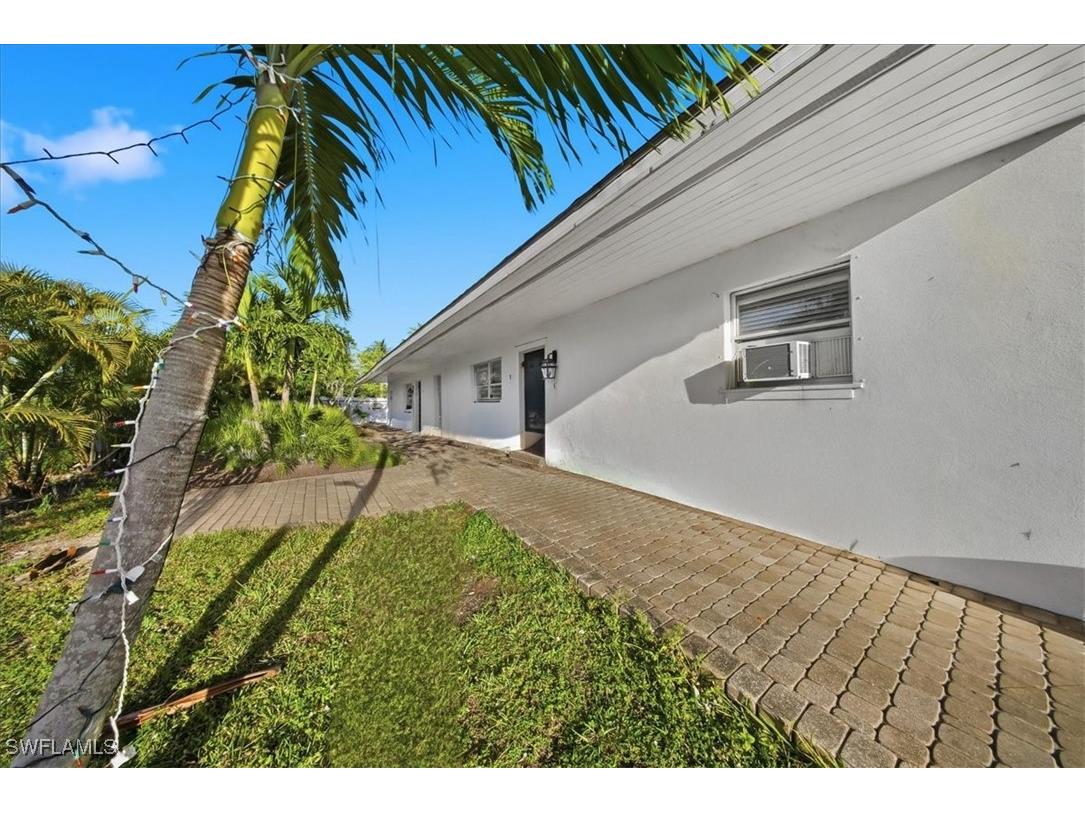 2463 Washington Avenue Naples FL 34112 225083672 image17