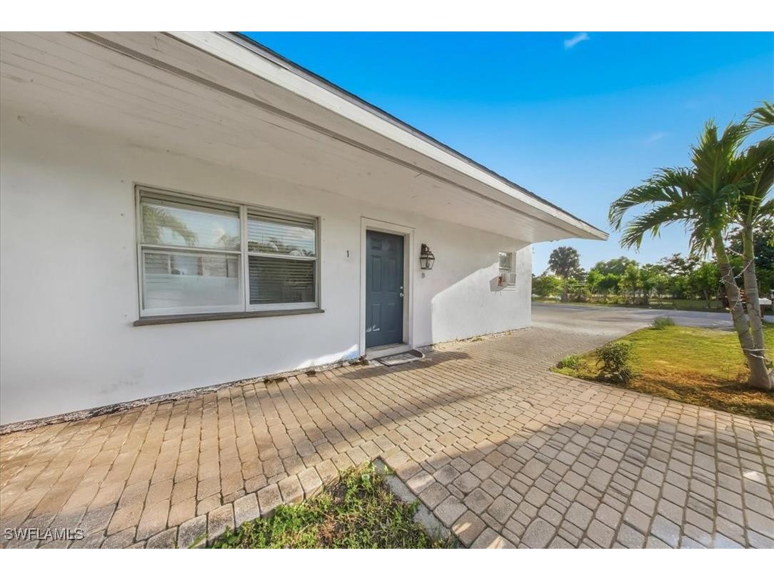 2463 Washington Avenue Naples FL 34112 225083672 image18