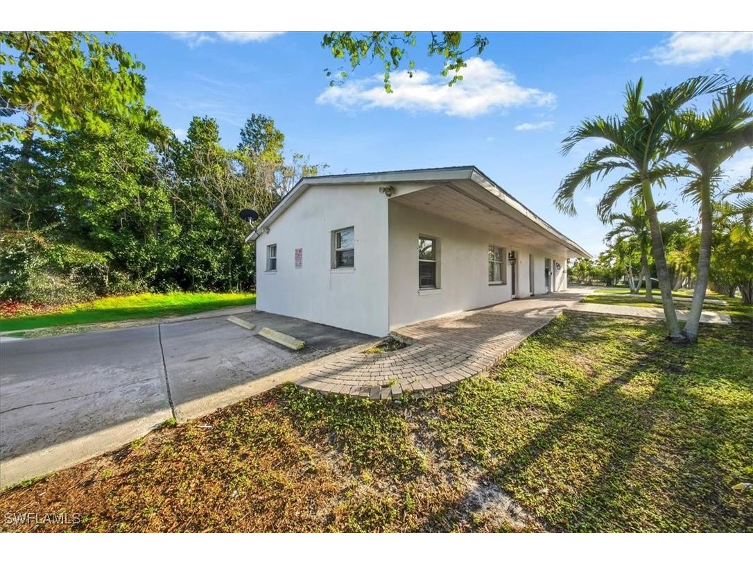 2463 Washington Avenue Naples FL 34112 225083672 image2