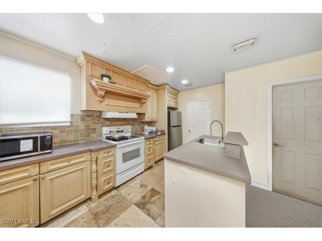 2463 Washington Avenue Naples FL 34112 225083672 image28