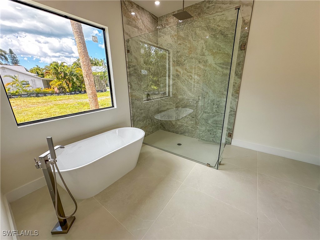 2464 Florida Avenue Naples FL 34112 226002601 image28