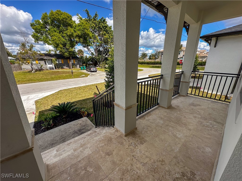 2464 Florida Avenue Naples FL 34112 226002601 image3