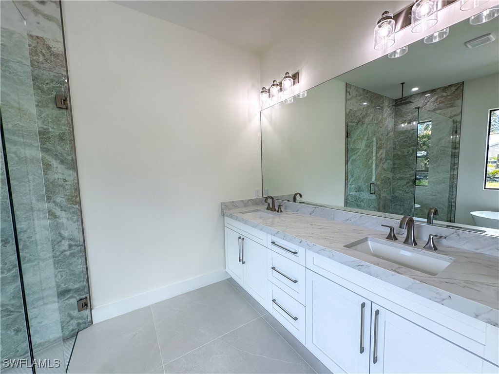 2464 Florida Avenue Naples FL 34112 226002601 image30