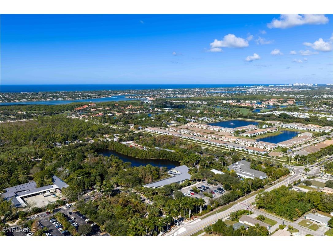 2464 Florida Avenue Naples FL 34112 226002601 image39