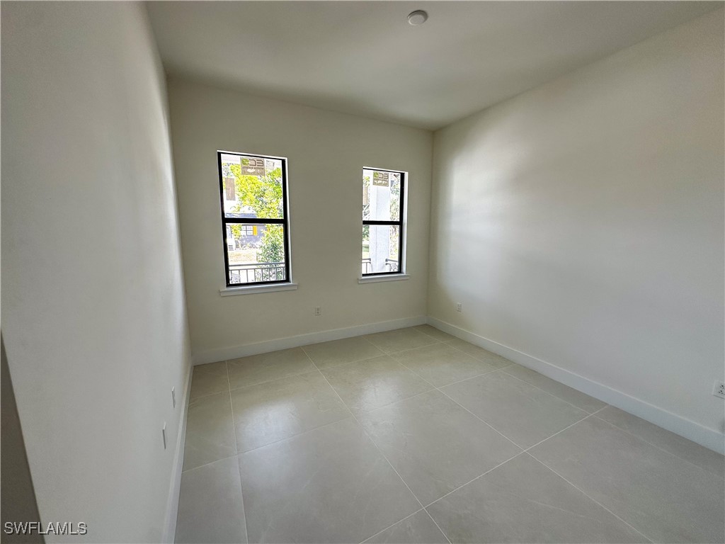 2464 Florida Avenue Naples FL 34112 226002601 image4