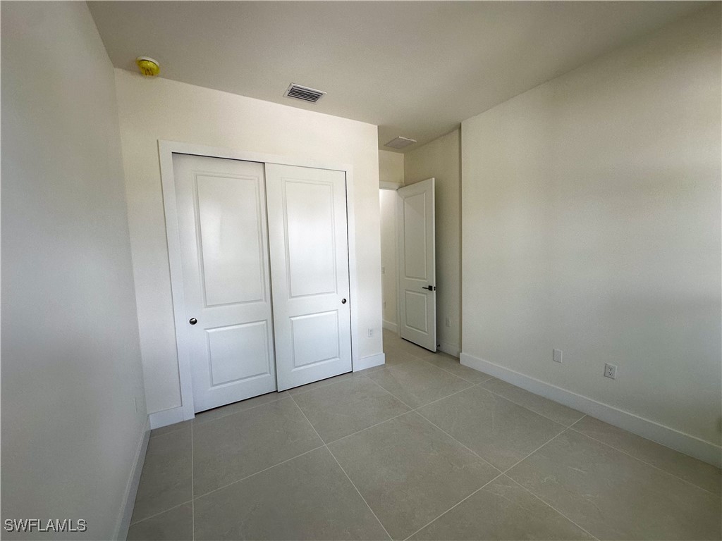 2464 Florida Avenue Naples FL 34112 226002601 image5