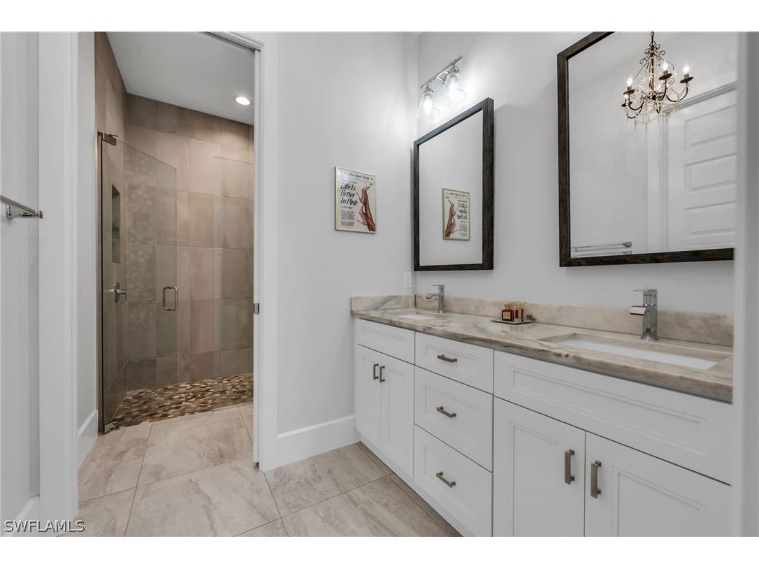 2464 Lake Avenue Naples FL 34112 226006611 image16