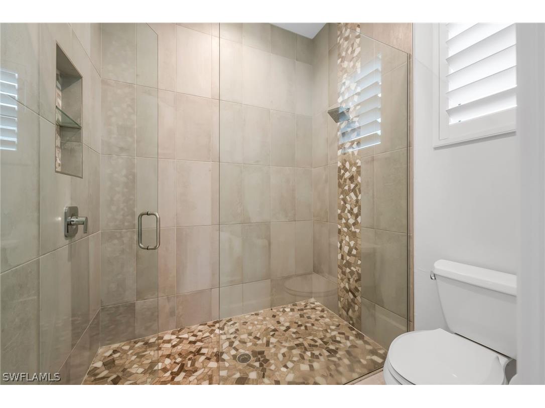 2464 Lake Avenue Naples FL 34112 226006611 image17