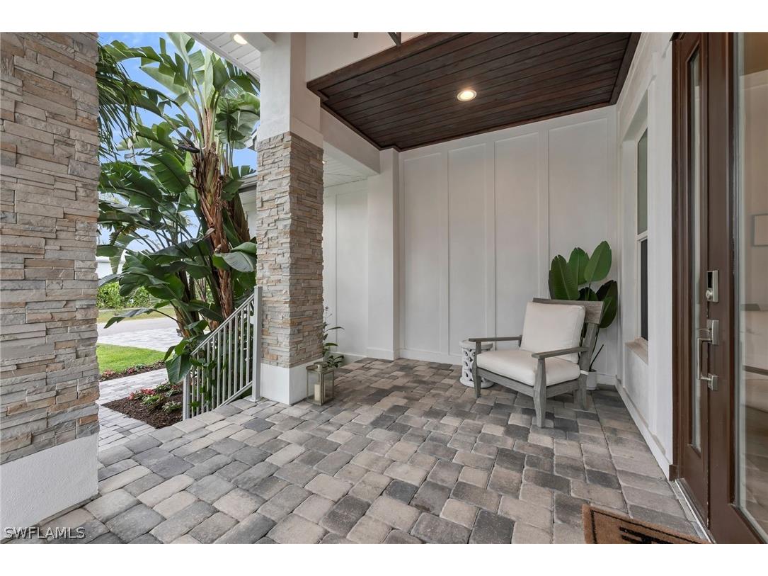 2464 Lake Avenue Naples FL 34112 226006611 image2