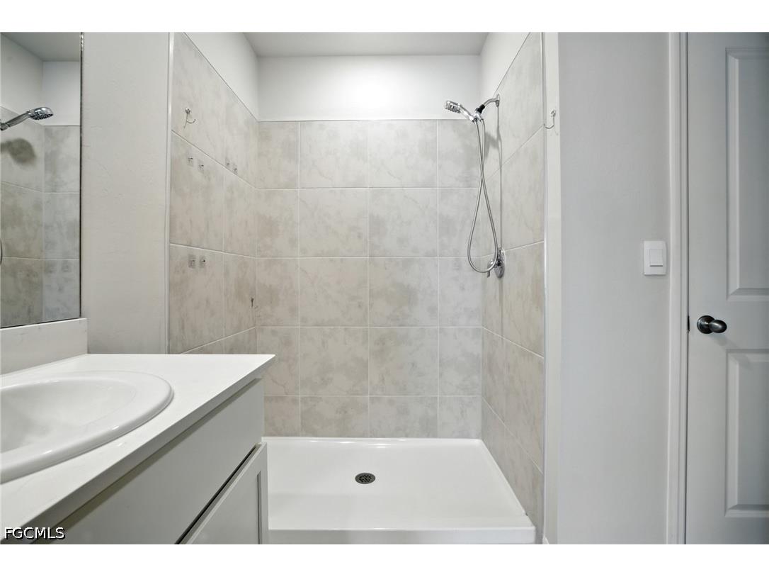 2465 NW 9th Street Cape Coral FL 33993 2026019394 image20