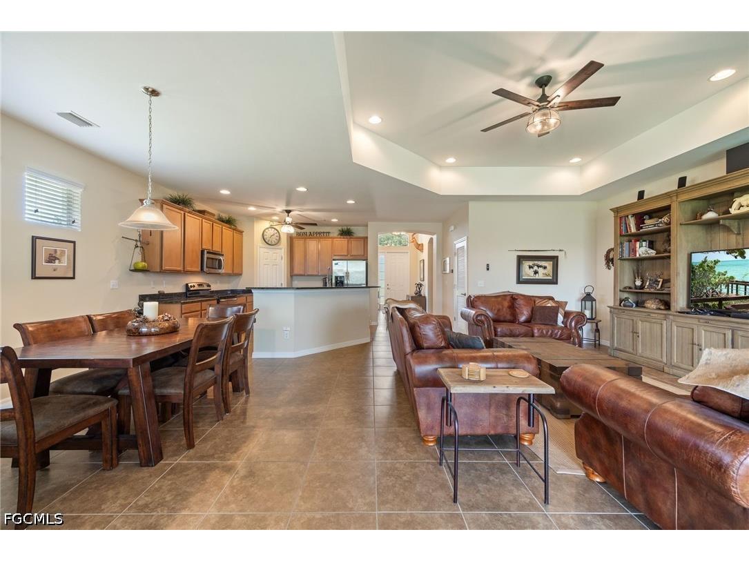 2466 Ashbury Circle Cape Coral FL 33991 2026024821 image18
