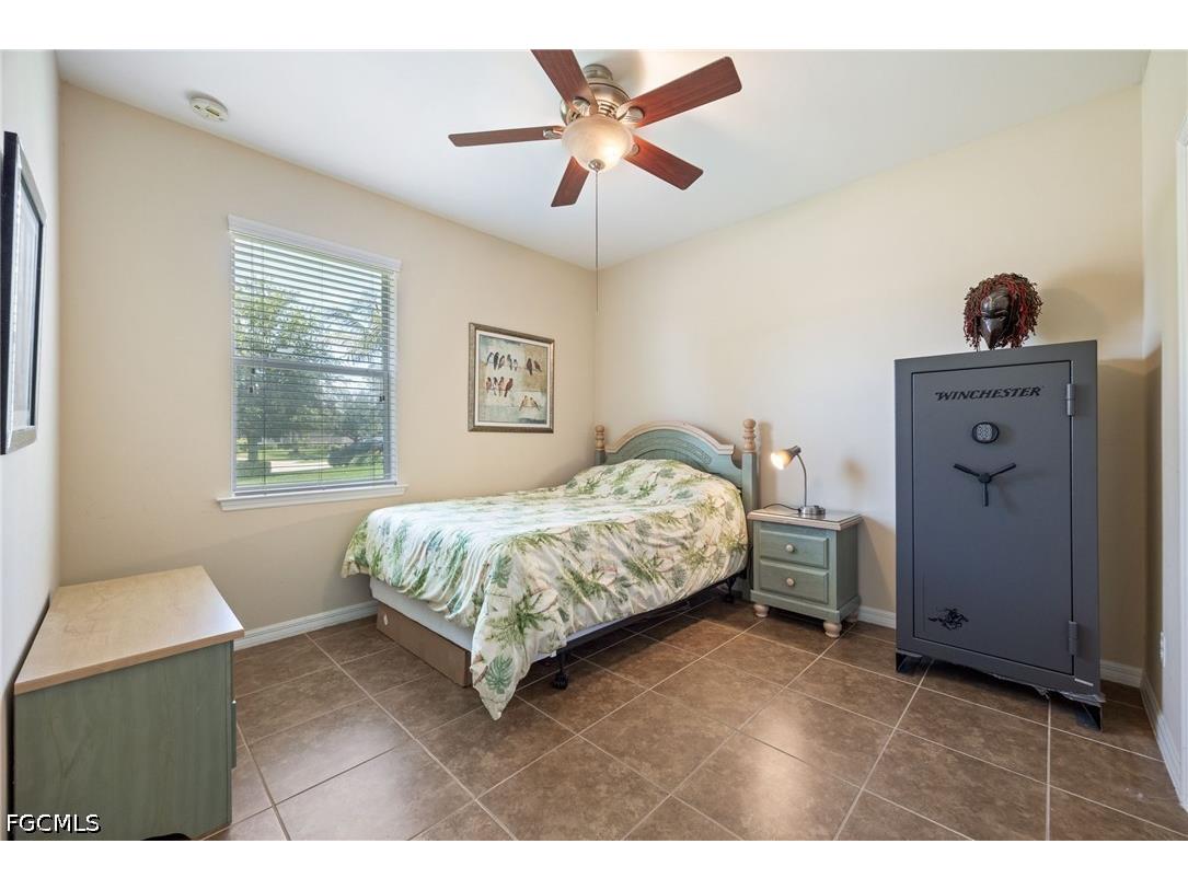 2466 Ashbury Circle Cape Coral FL 33991 2026024821 image23