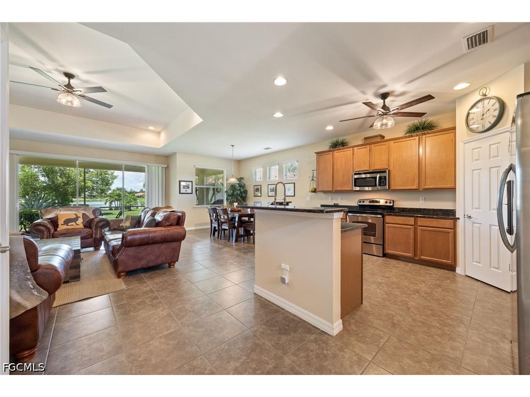 2466 Ashbury Circle Cape Coral FL 33991 2026024821 image6