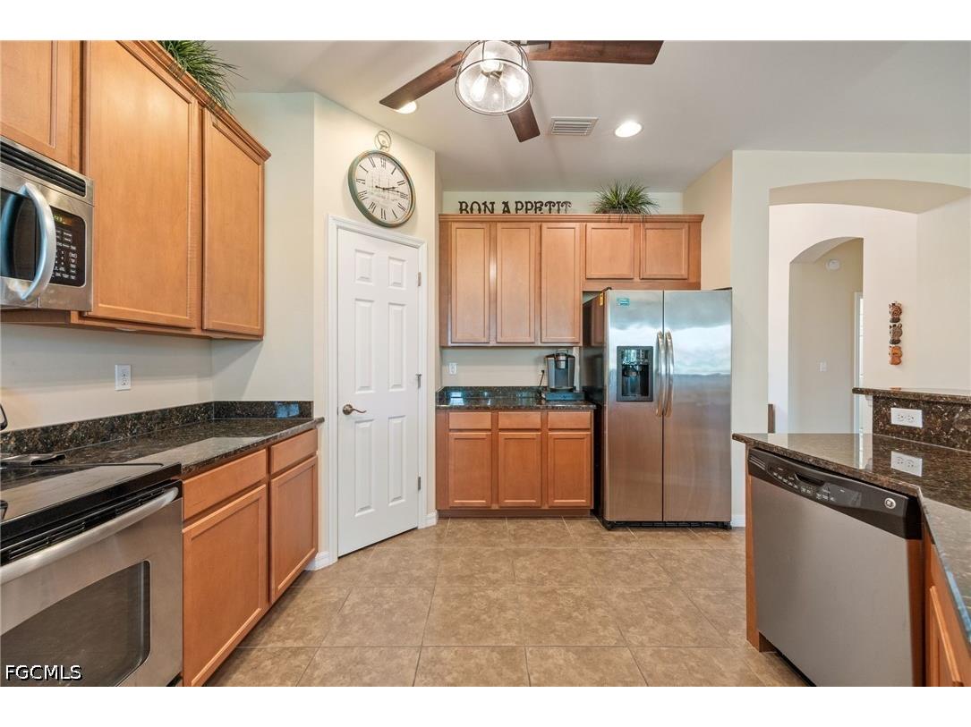 2466 Ashbury Circle Cape Coral FL 33991 2026024821 image9